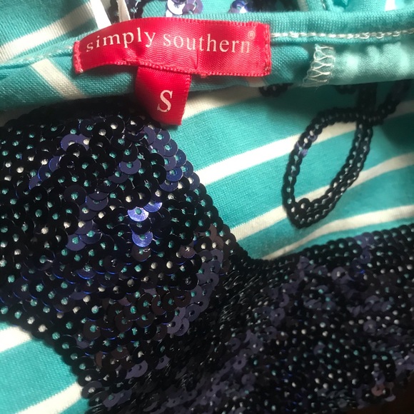 Simply Southern sequin dog mom  striped tee - Picture 4 of 10